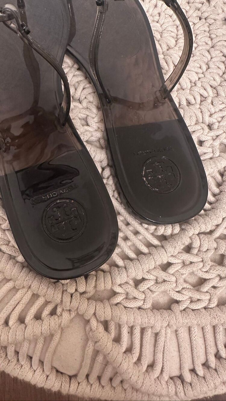 Tory Burch Black Jelly T Strap Sandals Size 8 NWOT - Picture 2 of 3